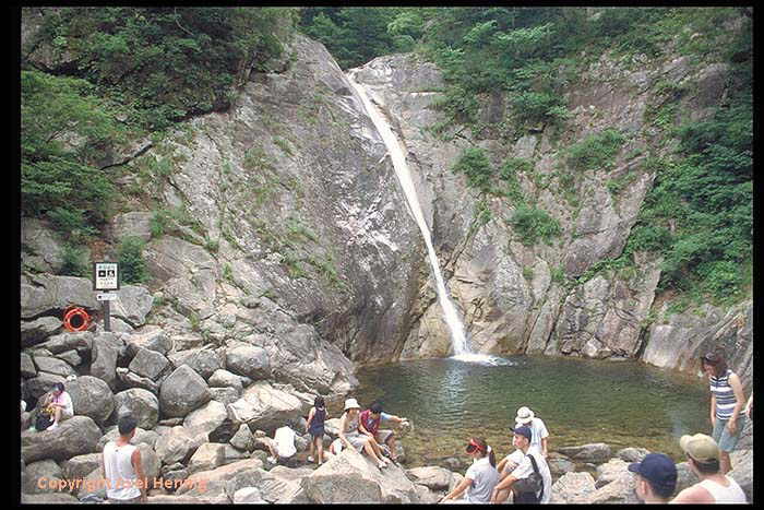 Piryong waterfalls
